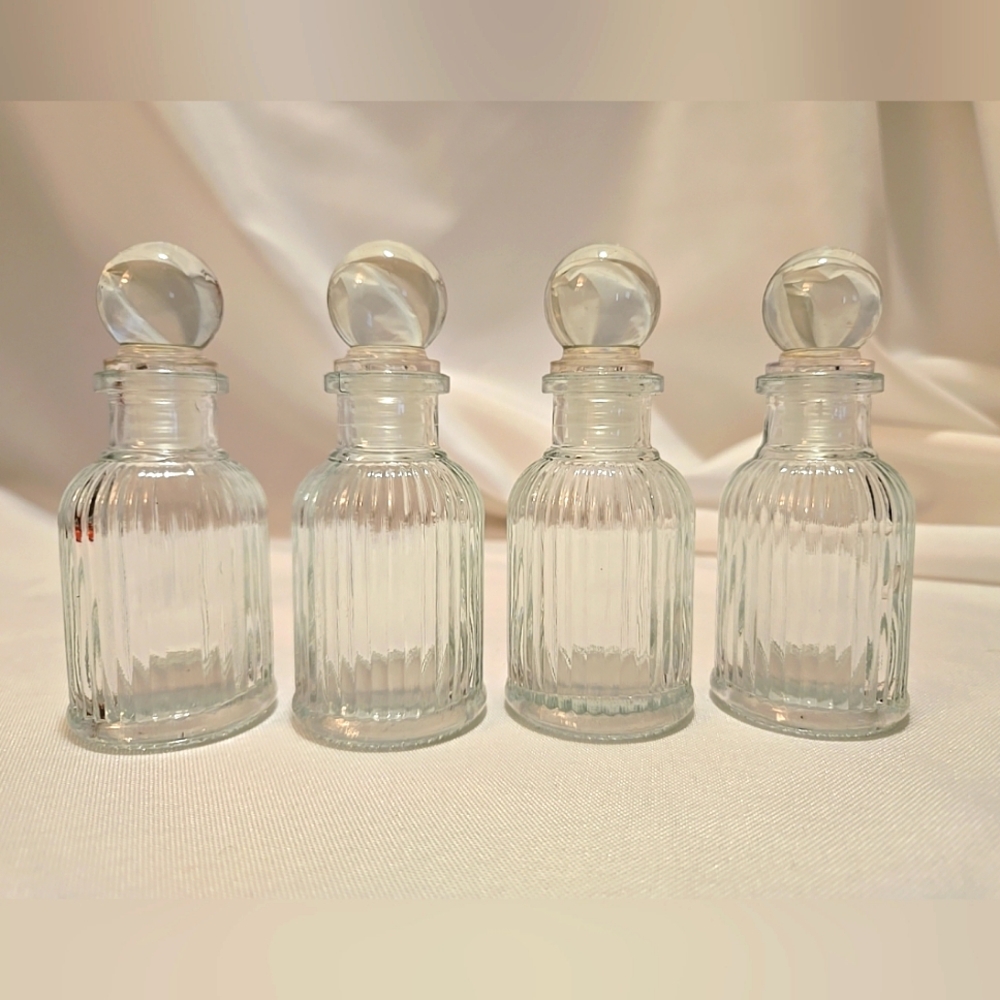 Set 4 Glass Bitters Decanter, Airtight Stopper Mini Dispensers Perfume